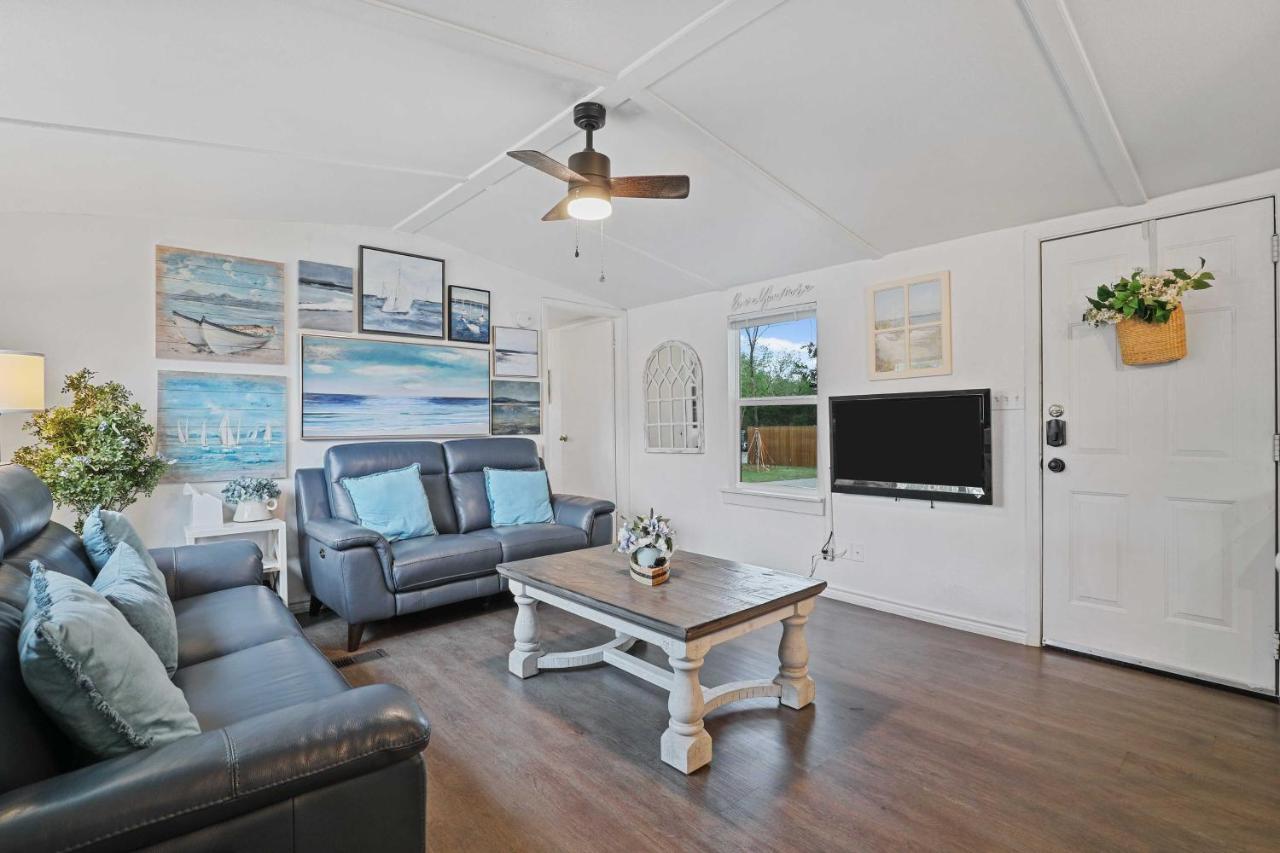 Pet-Friendly Lake Dallas Home Near Lewisville Lake Esterno foto