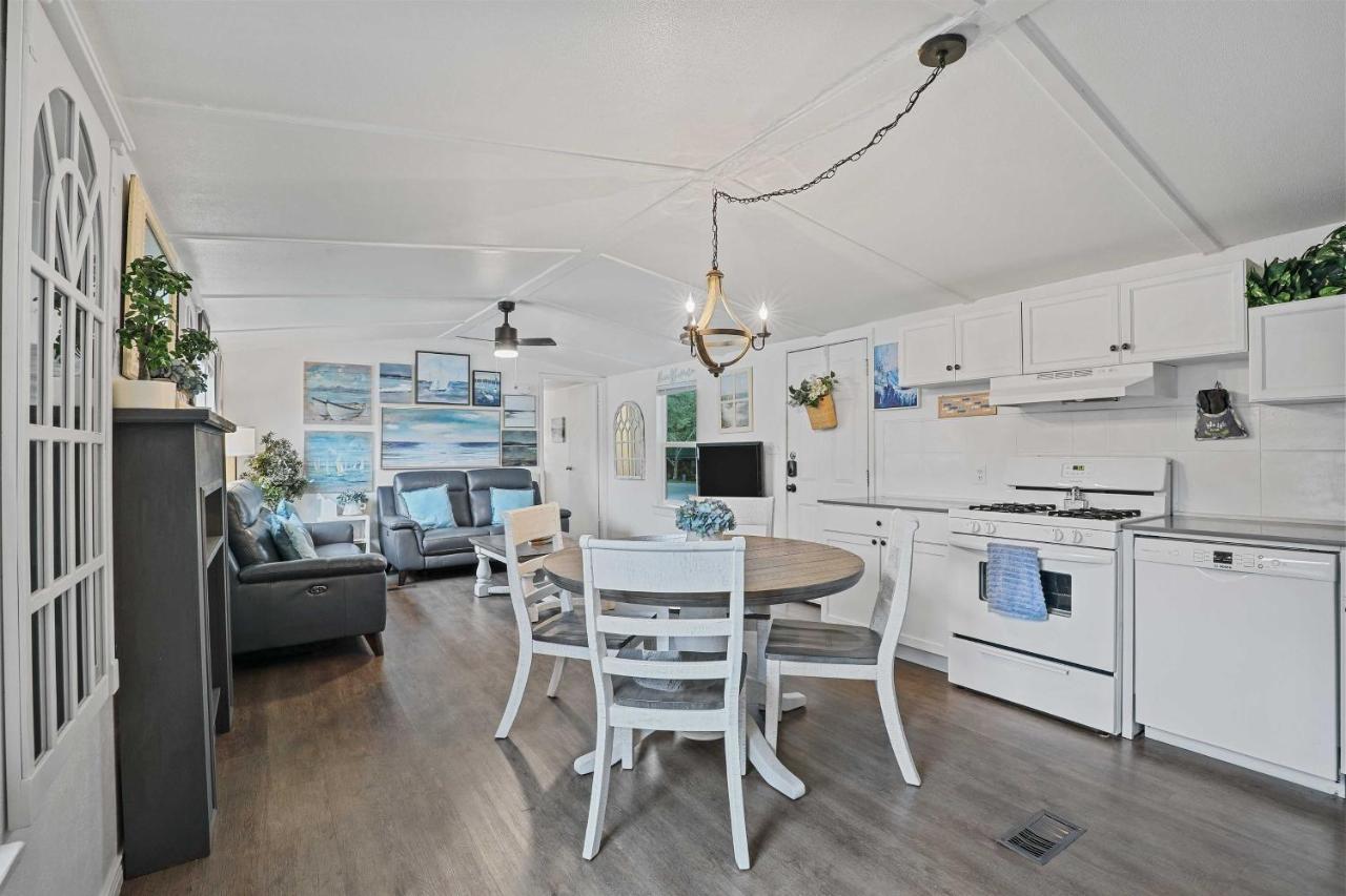 Pet-Friendly Lake Dallas Home Near Lewisville Lake Esterno foto