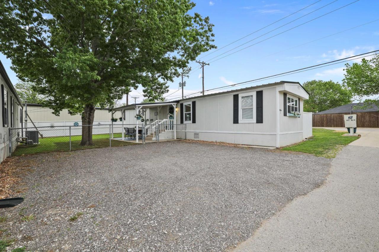 Pet-Friendly Lake Dallas Home Near Lewisville Lake Esterno foto